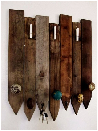 Illustration for article titled 20+ Distinct Coat Racks That Will Astonish You